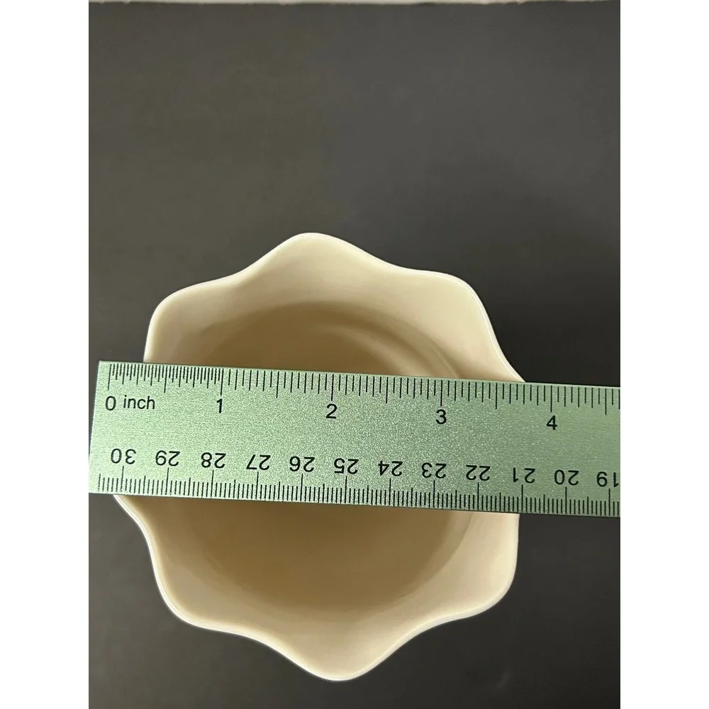Vintage Floral Porcelain Vase Home Decor 8in Cream‎ Yellow Good Scalloped Rim